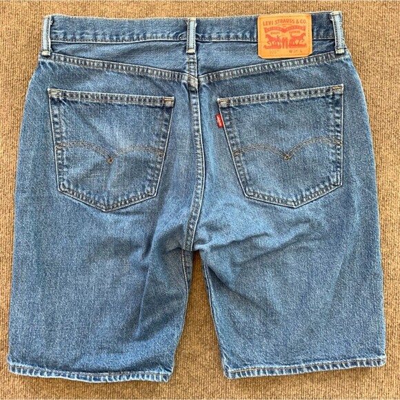Levis 505 Jean Shorts Mens 36 Cotton Bermuda Relaxed Blue Denim Jorts - Picture 3 of 8